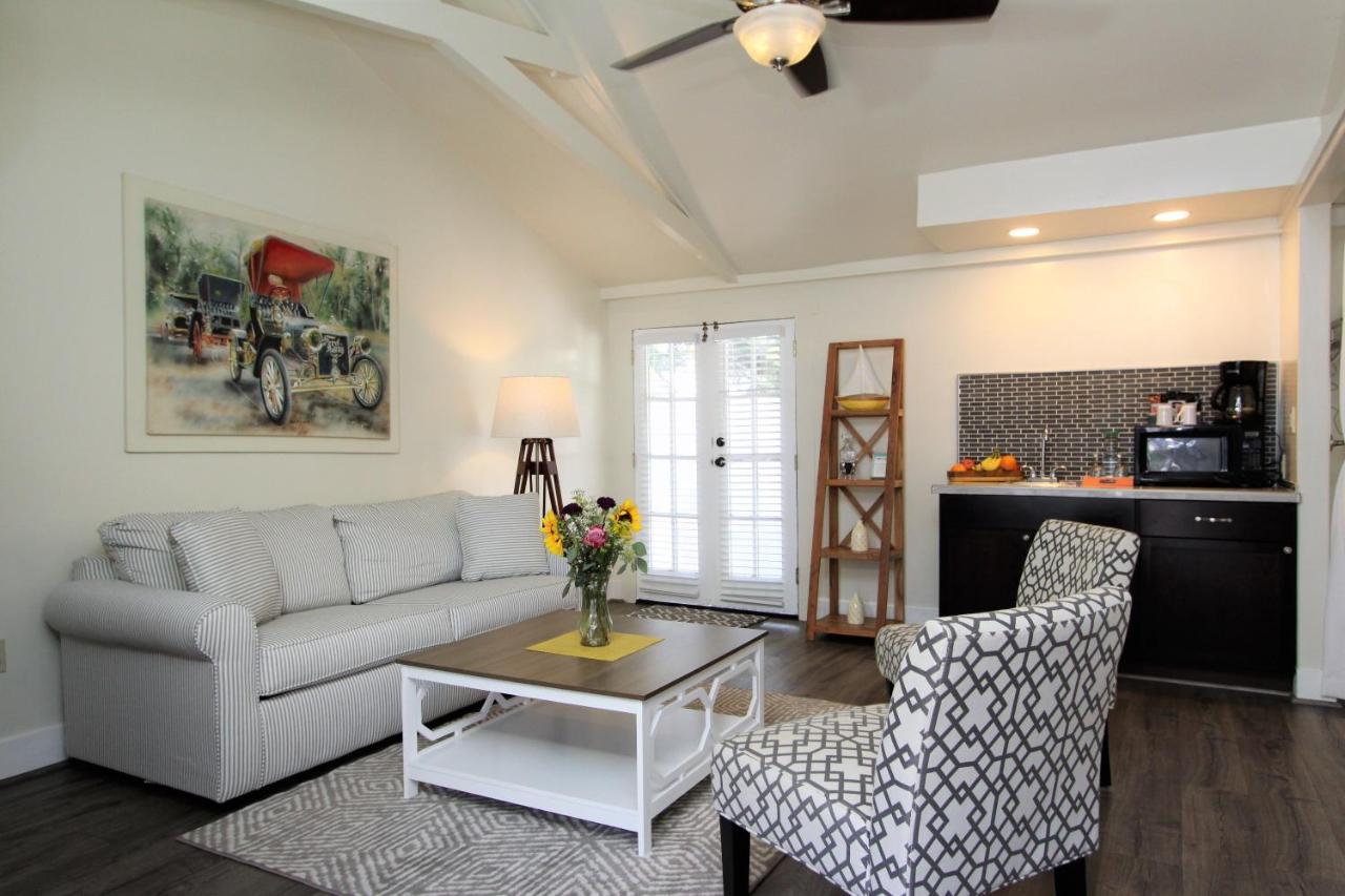 Lamp Lighter Inn&Sunset Suites Carmel-by-the-Sea Exterior foto